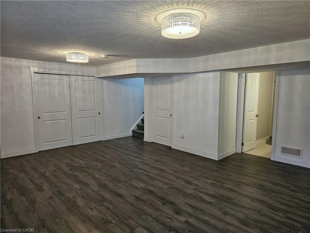 16 Brookfield Lane Property Photo 25