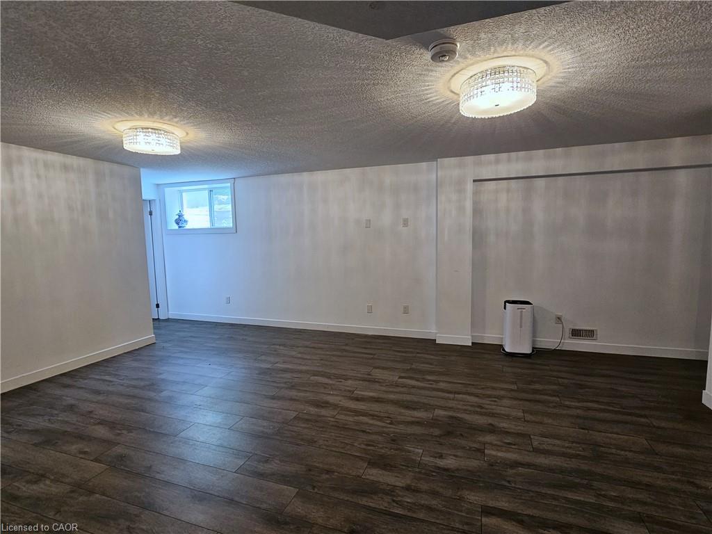 16 Brookfield Lane Property Photo 28
