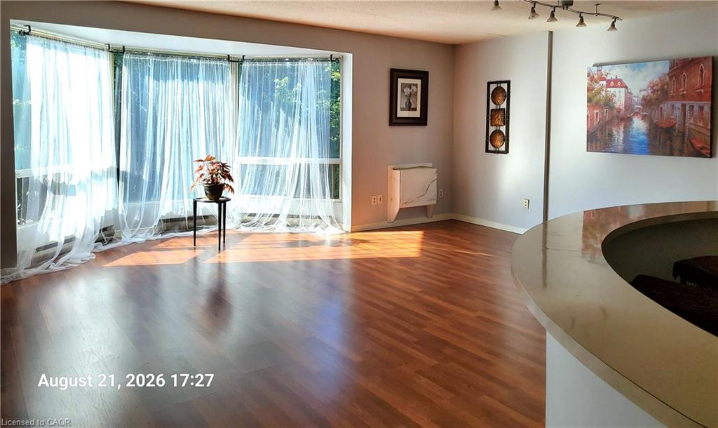 306-384 Erb Street W Property Photo 16