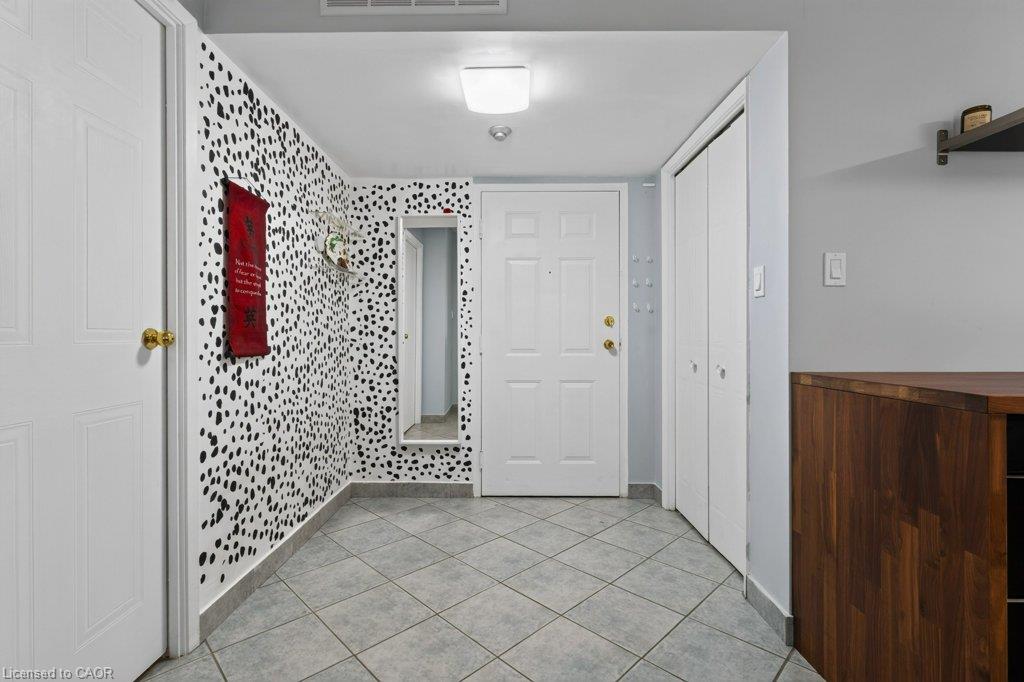 203-400 York Boulevard Property Photo 4