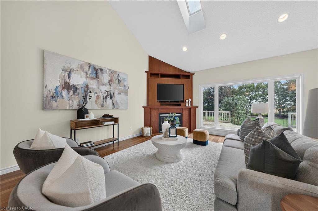 26 Weberlyn Crescent Property Photo 12