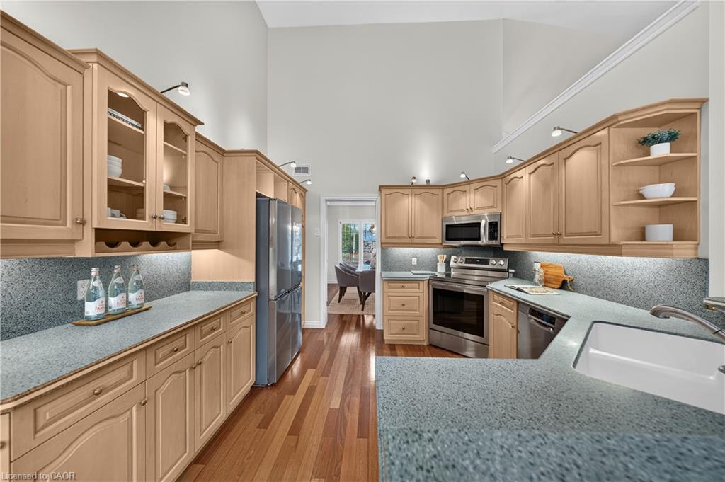 26 Weberlyn Crescent Property Photo 22