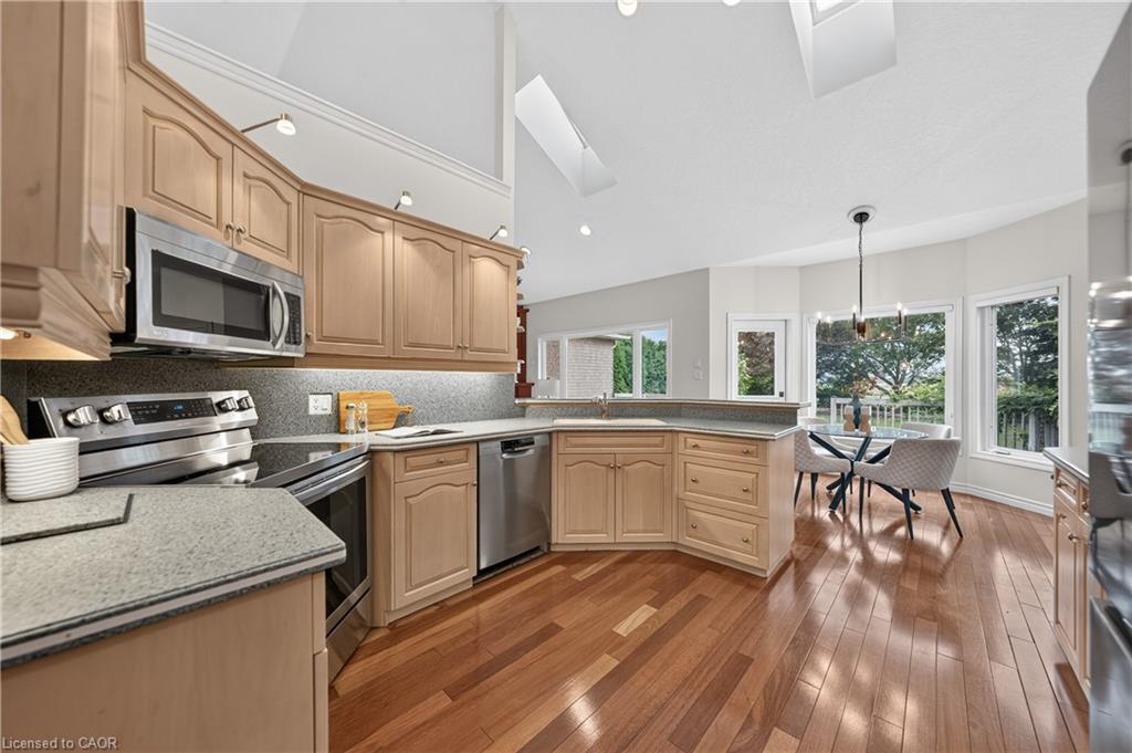 26 Weberlyn Crescent Property Photo 23