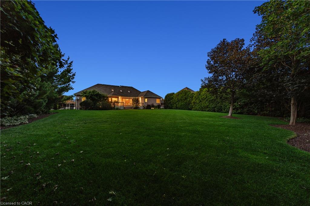 26 Weberlyn Crescent Property Photo 47