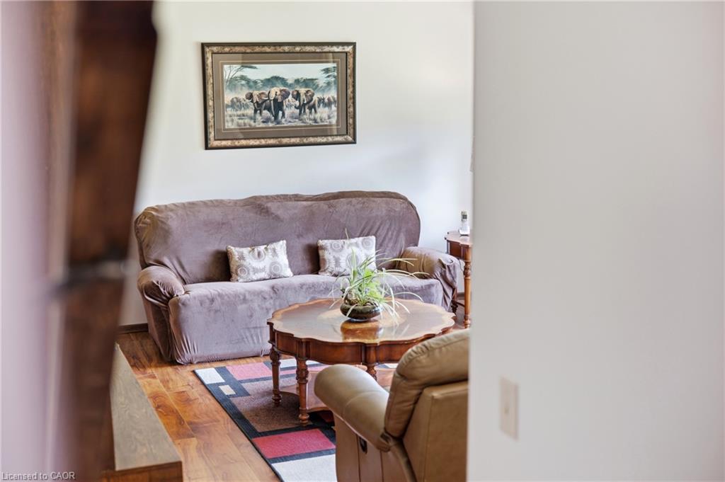 28 Alice Crescent Property Photo 8