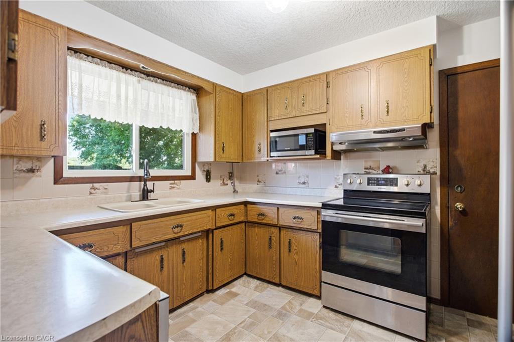 28 Alice Crescent Property Photo 13