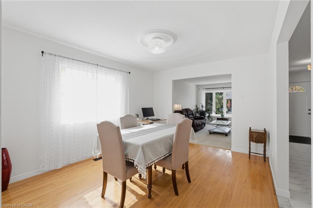 102 Trenholme Crescent Property Photo 11