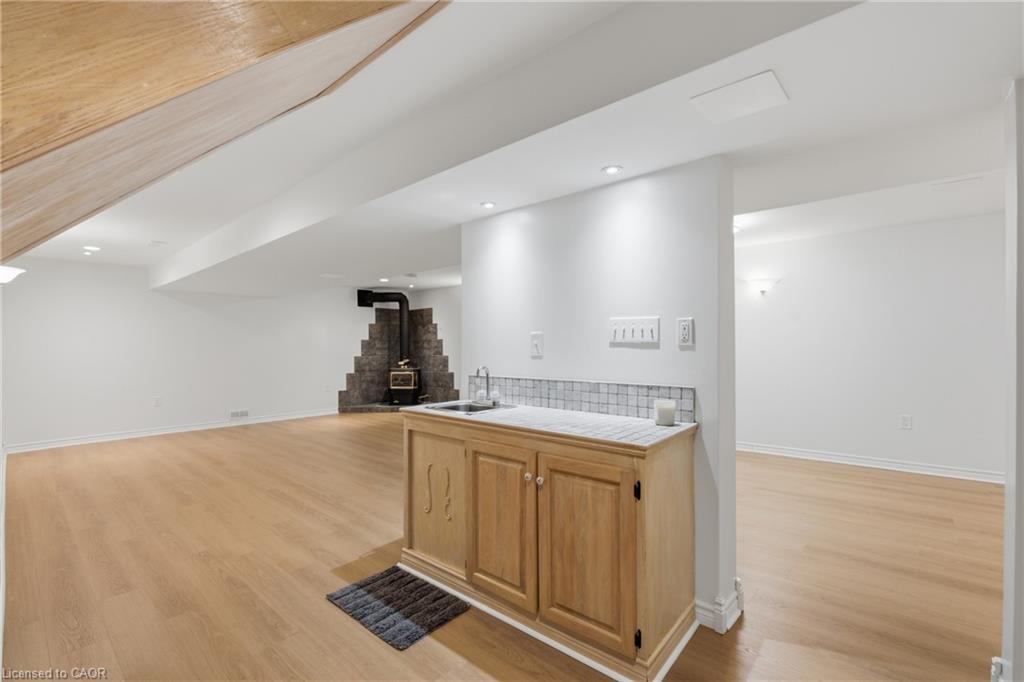 102 Trenholme Crescent Property Photo 31