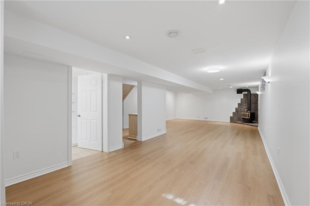 102 Trenholme Crescent Property Photo 32