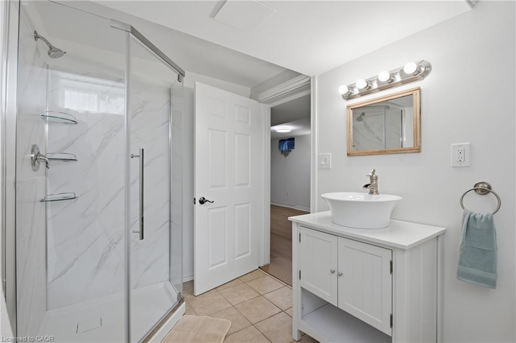 102 Trenholme Crescent Property Photo 34