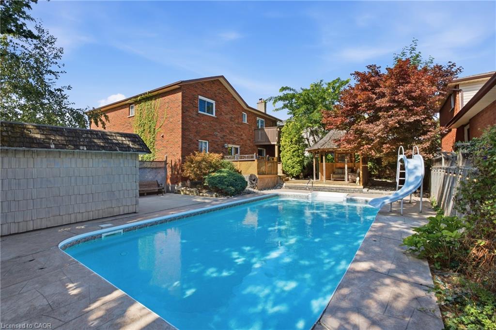 102 Trenholme Crescent Property Photo 42