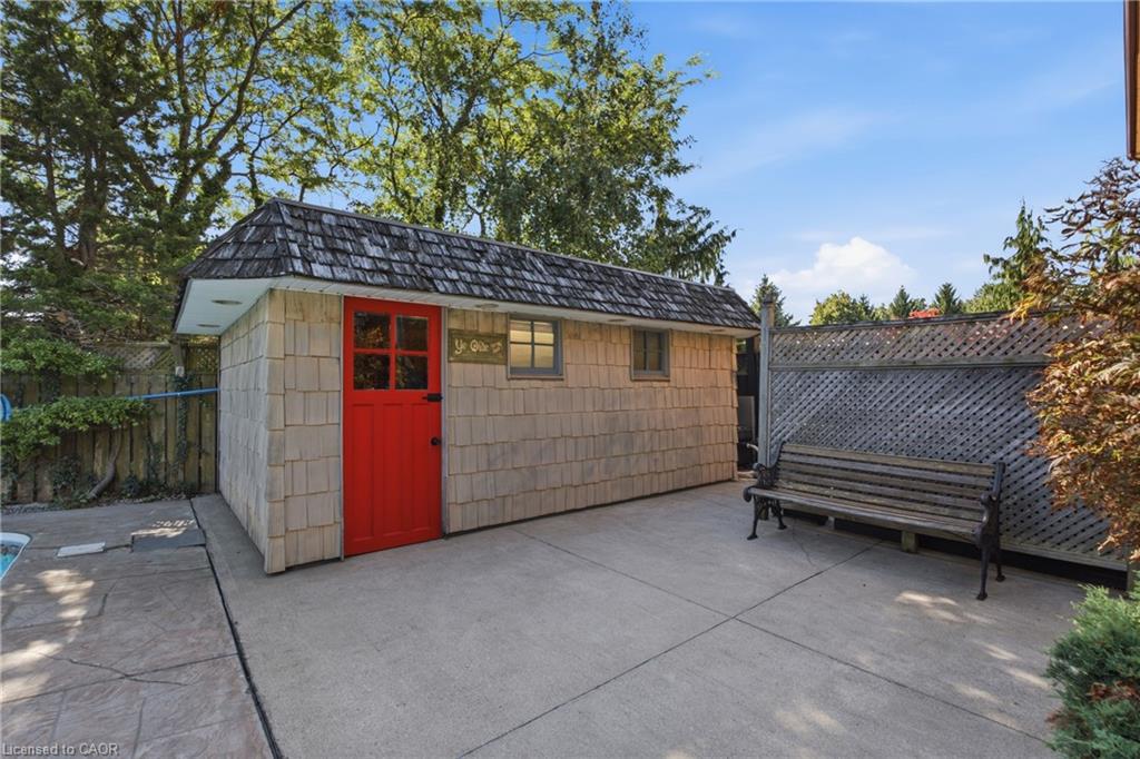 102 Trenholme Crescent Property Photo 43