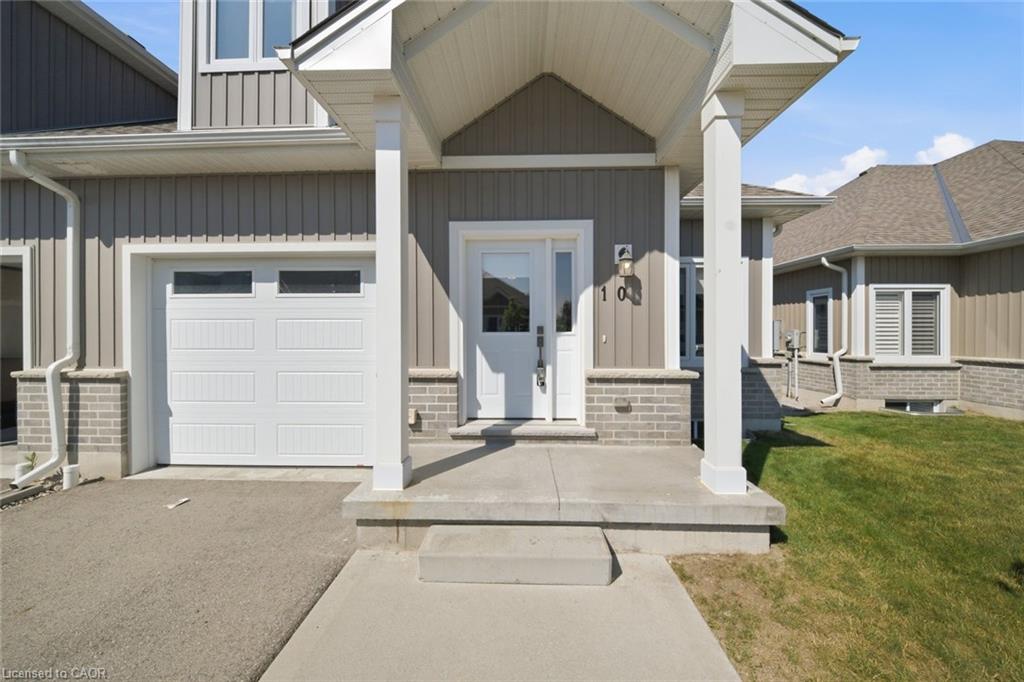 10-744 Nelson Street W Property Photo 3