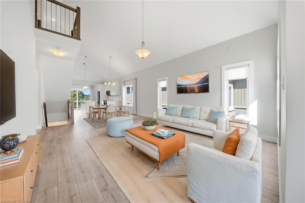10-744 Nelson Street W Property Photo 8