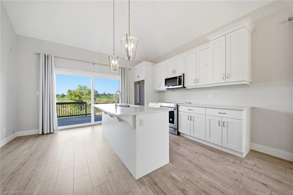 10-744 Nelson Street W Property Photo 15