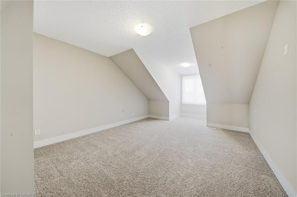 10-744 Nelson Street W Property Photo 29