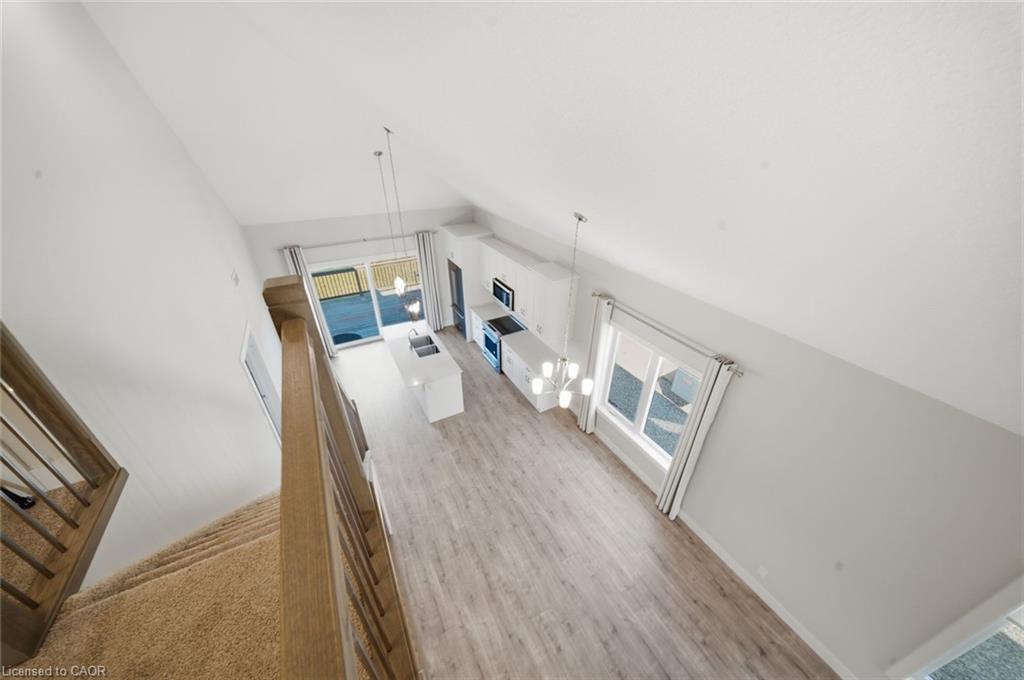10-744 Nelson Street W Property Photo 31