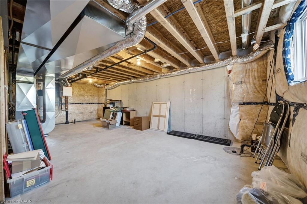 10-744 Nelson Street W Property Photo 32