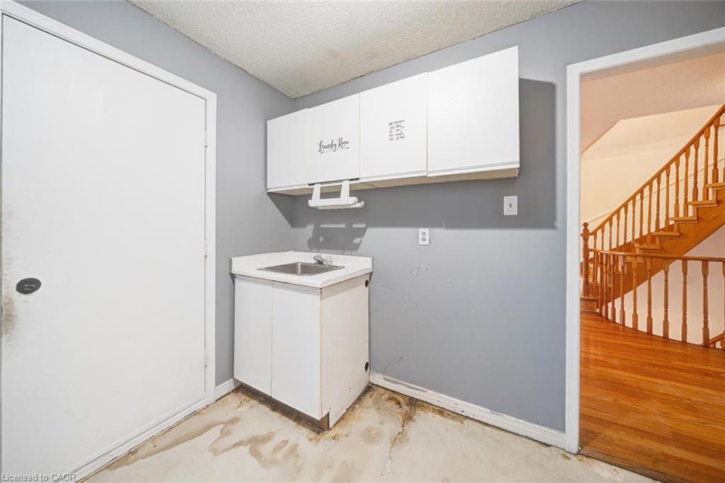 2081 Lynn Heights Drive Property Photo 17