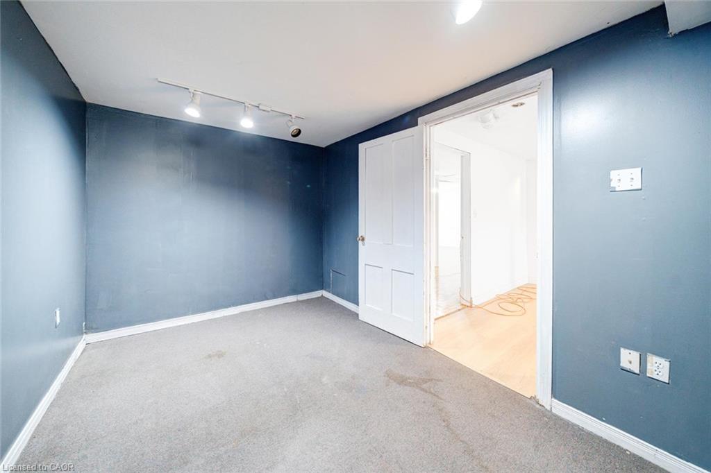 2081 Lynn Heights Drive Property Photo 39