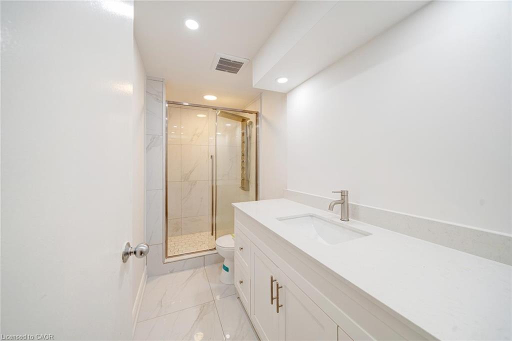 2081 Lynn Heights Drive Property Photo 42
