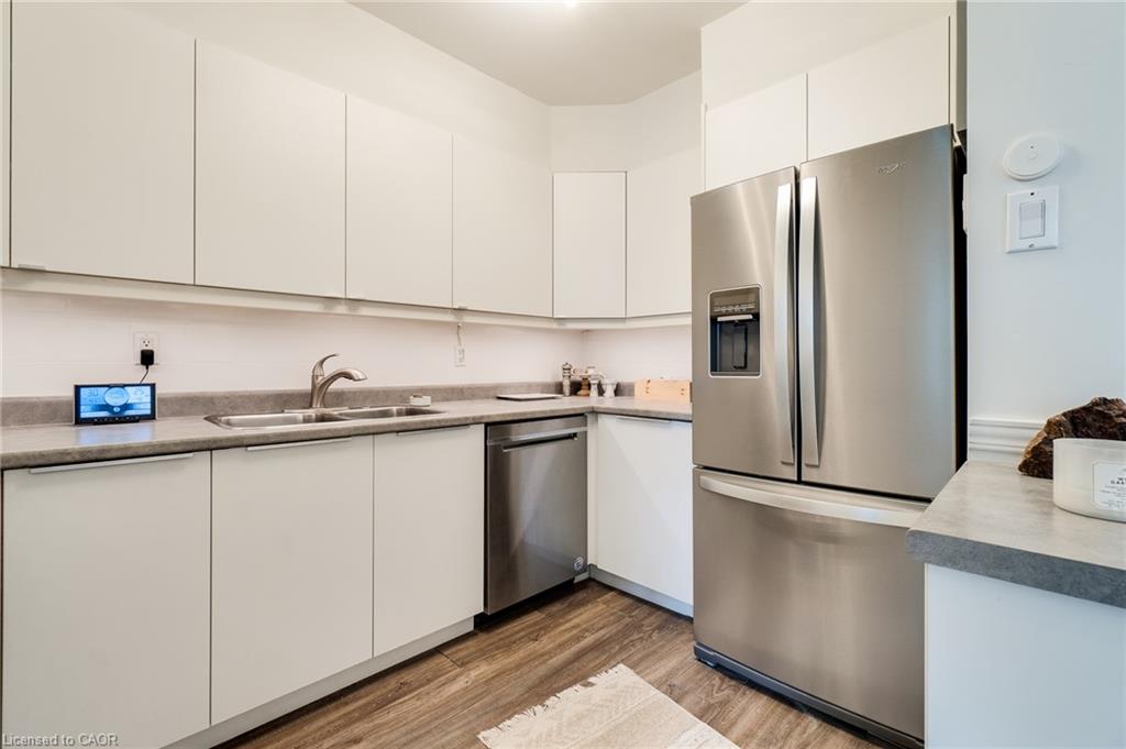 507-212 Kerr Street Property Photo 18