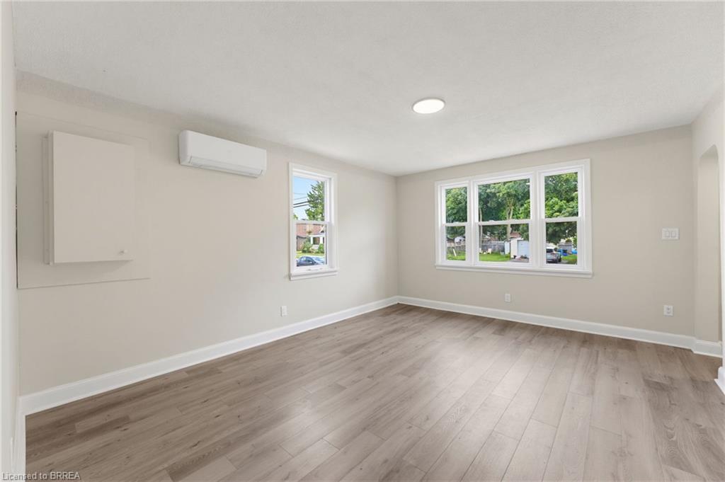 52 Burwell Street Property Photo 4