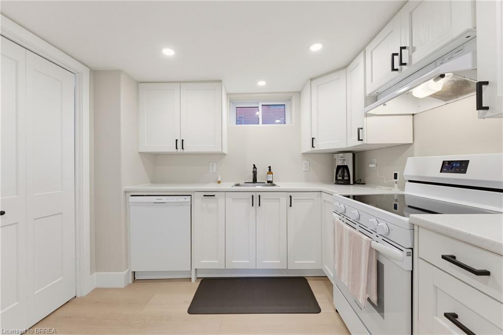 52 Burwell Street Property Photo 14