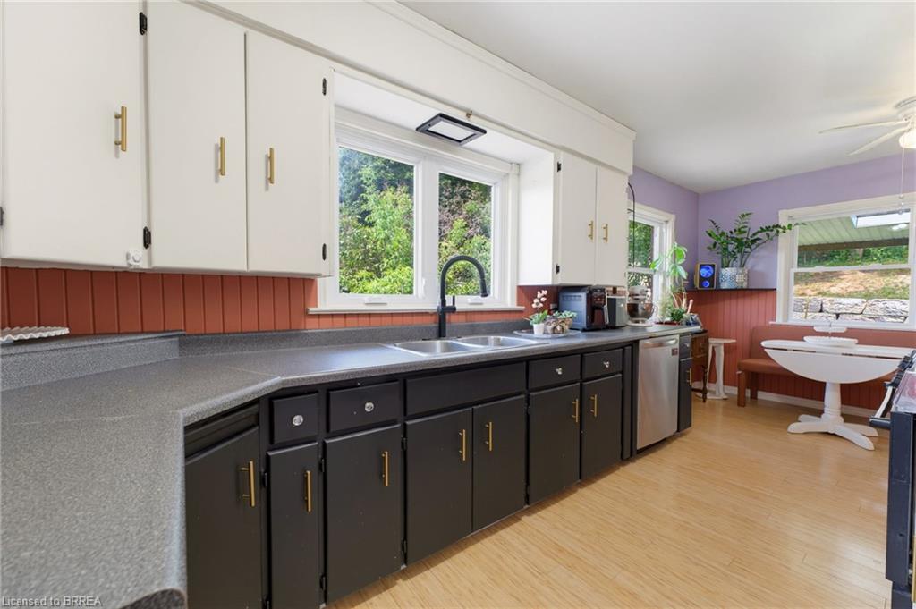 36 Slater Street Property Photo 8