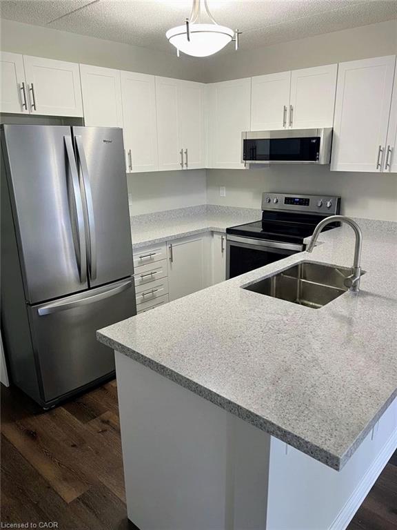 209-2035 Appleby Line Property Photo 3