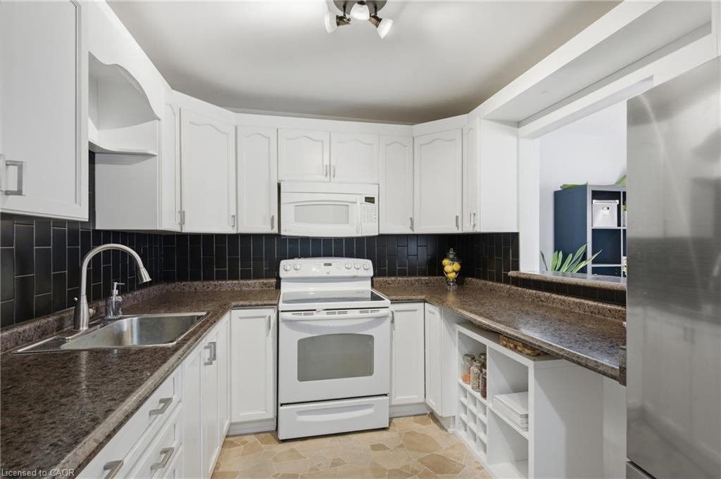 46-386 Highland Road W Property Photo 9
