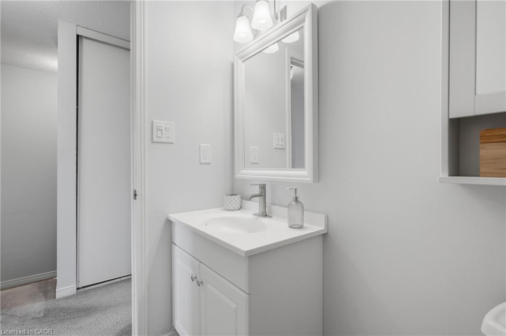 46-386 Highland Road W Property Photo 16