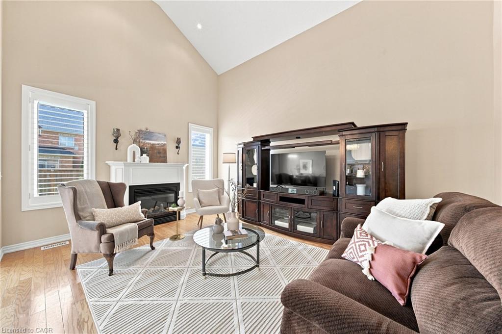 8971 Tristar Crescent Property Photo 14