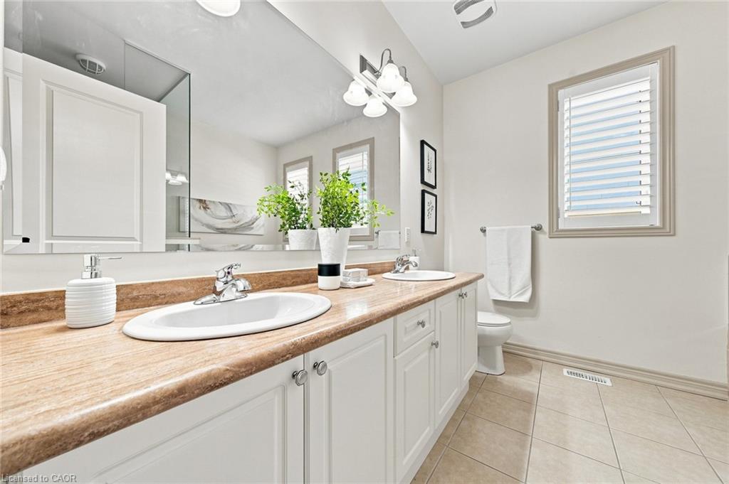 8971 Tristar Crescent Property Photo 21