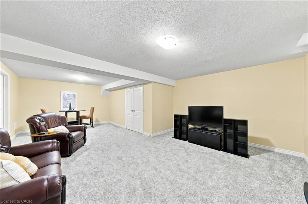 8971 Tristar Crescent Property Photo 34
