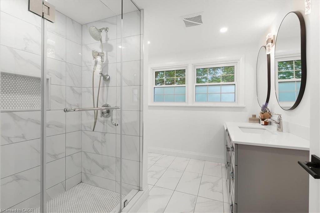 17 Highland Crescent Property Photo 21