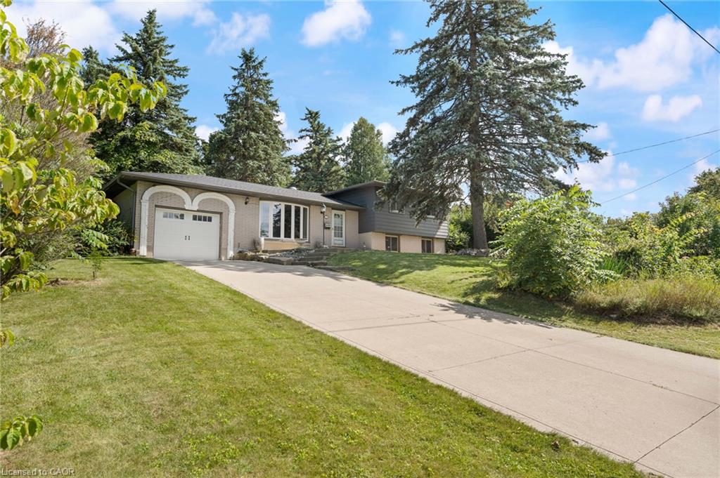 20 Sunset Drive Property Photo 2