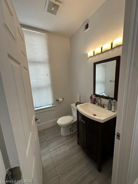 219 Main Street W Property Photo 3