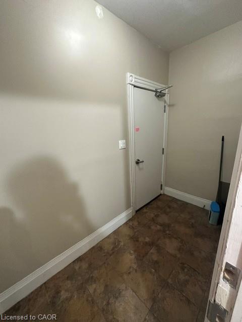 219 Main Street W Property Photo 5