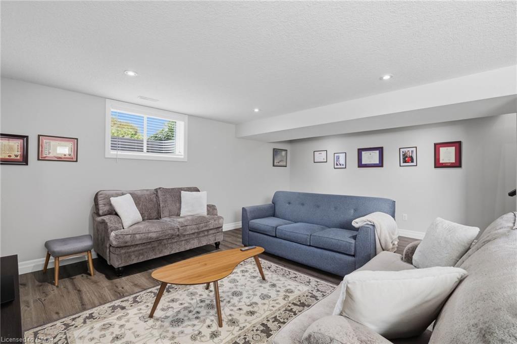 22 Amanda Avenue Property Photo 19