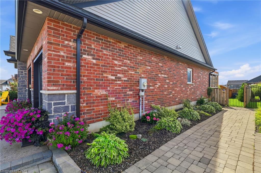 22 Amanda Avenue Property Photo 26