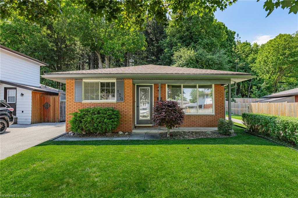 120 Arrowhead Crescent Property Photo 1