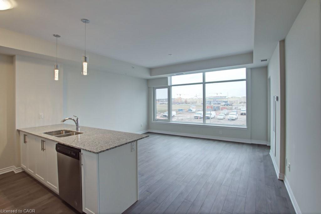 214-150 Oak Park Boulevard Property Photo 5