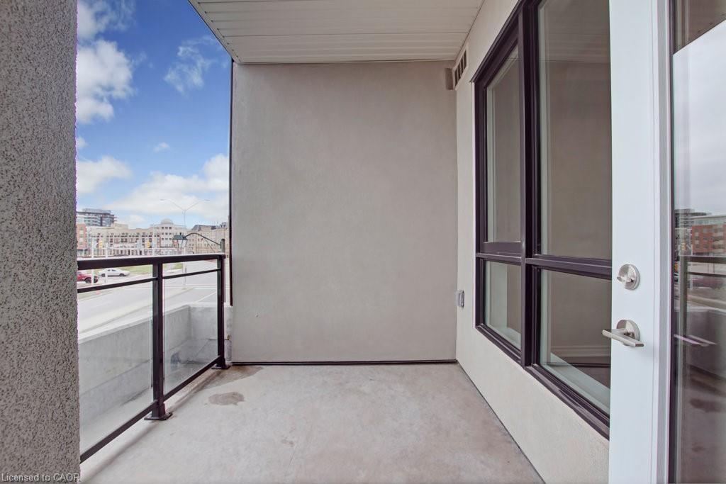 214-150 Oak Park Boulevard Property Photo 10