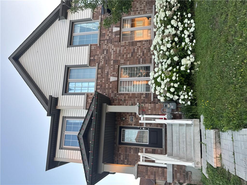 770 Linden Drive Property Photo 2