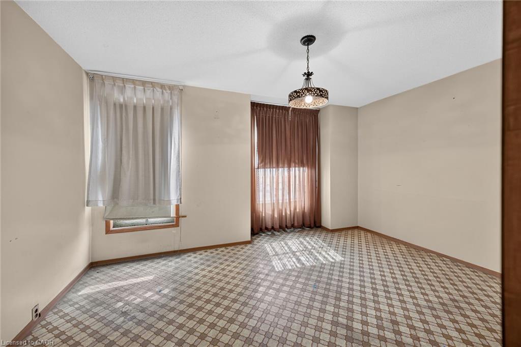 15 Kinrade Avenue Property Photo 16