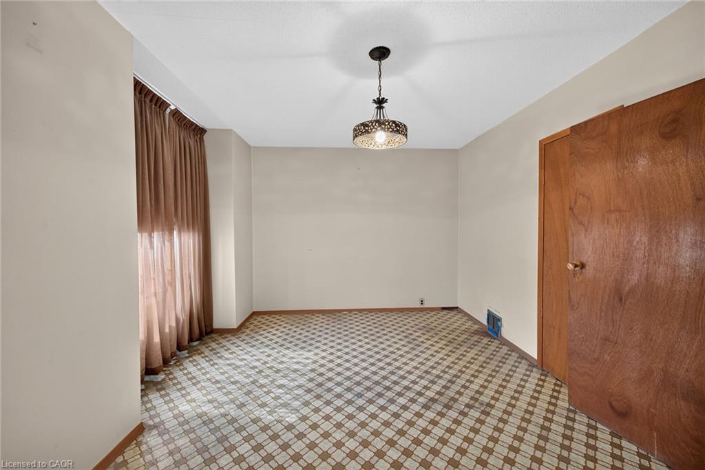 15 Kinrade Avenue Property Photo 17
