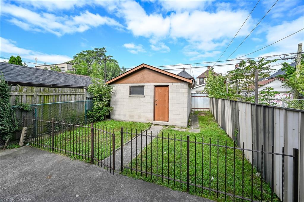15 Kinrade Avenue Property Photo 32