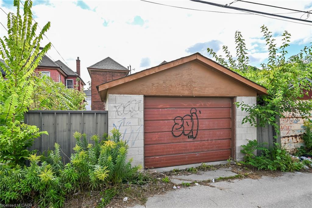 15 Kinrade Avenue Property Photo 35