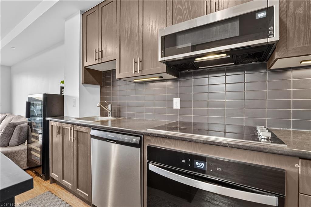 205-461 Green Road Property Photo 12